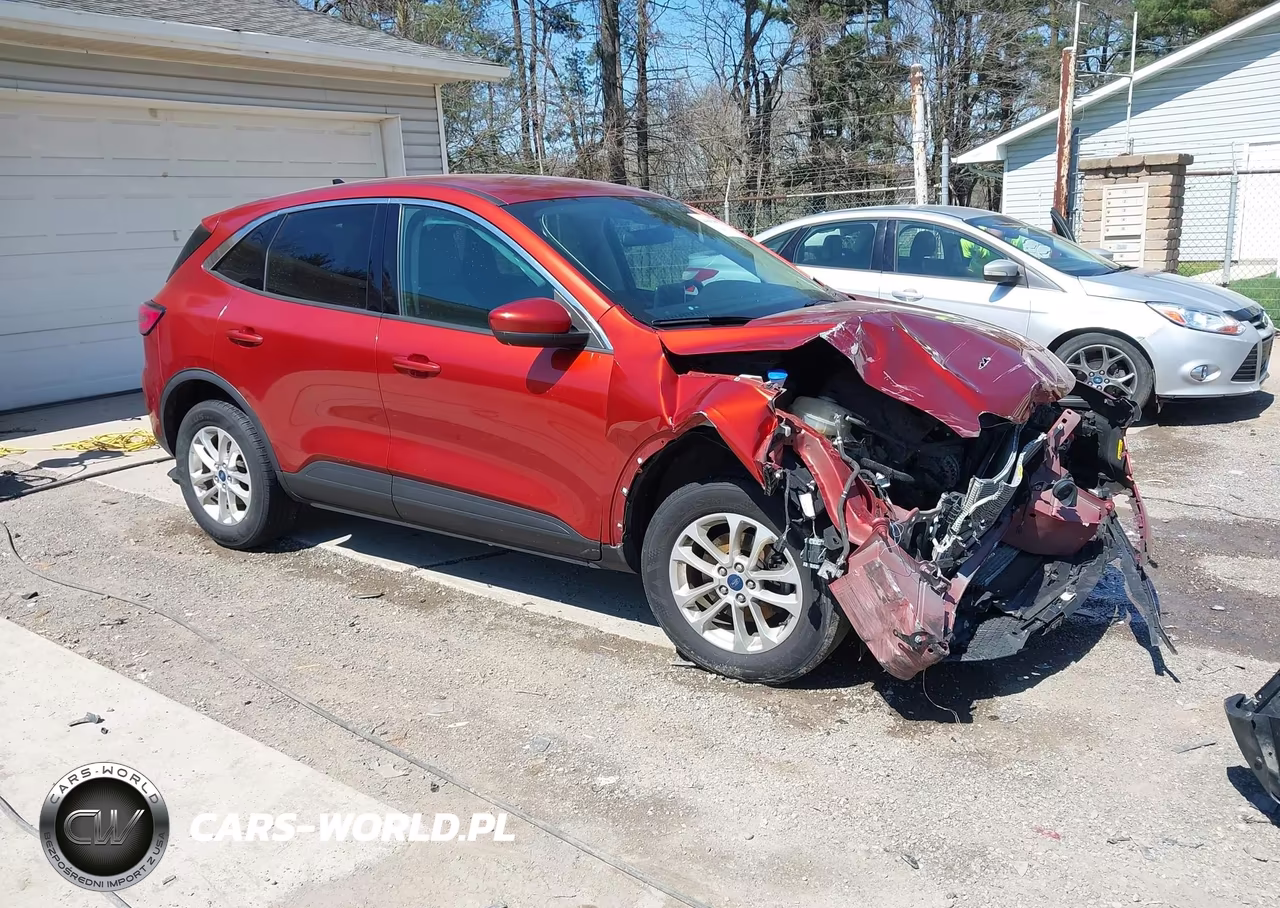 2020 Ford Escape Se