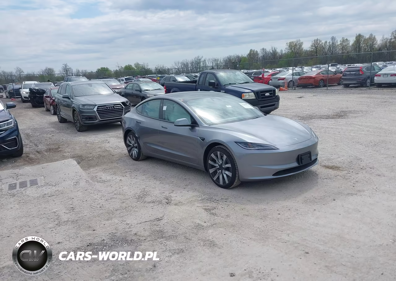 2025 Tesla Model 3 Long Range Rear-Wheel Drive-Standard Rear-Wheel Drive – zdjęcie 1 z 21