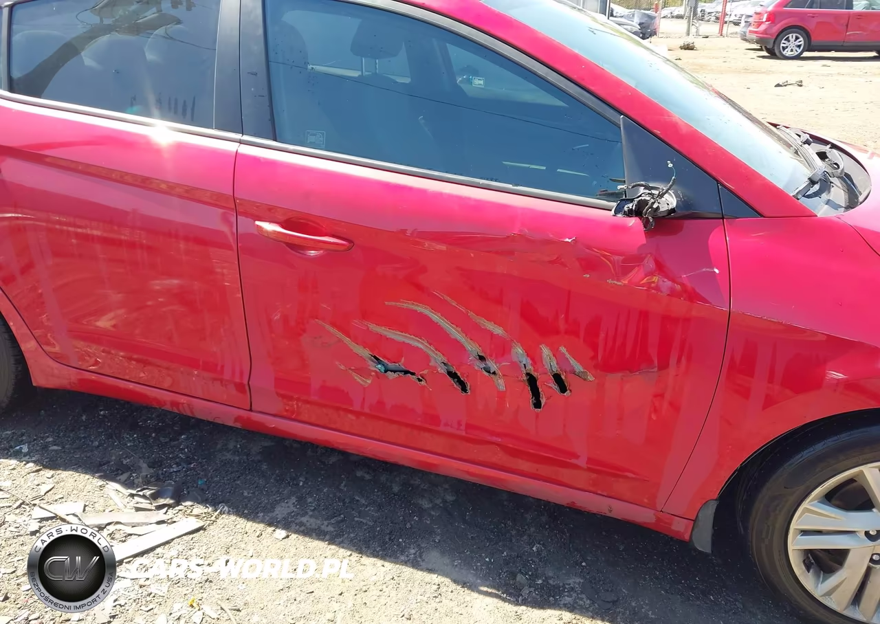2020 Hyundai Elantra Sel VIN:5NPD84LF7LH609627 - 18