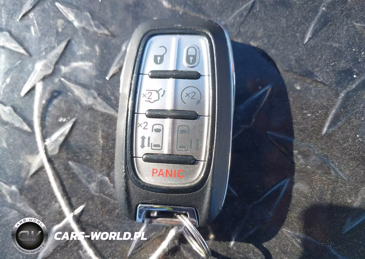 2019 Chrysler Pacifica Limited VIN:2C4RC1GG6KR500115 - 11