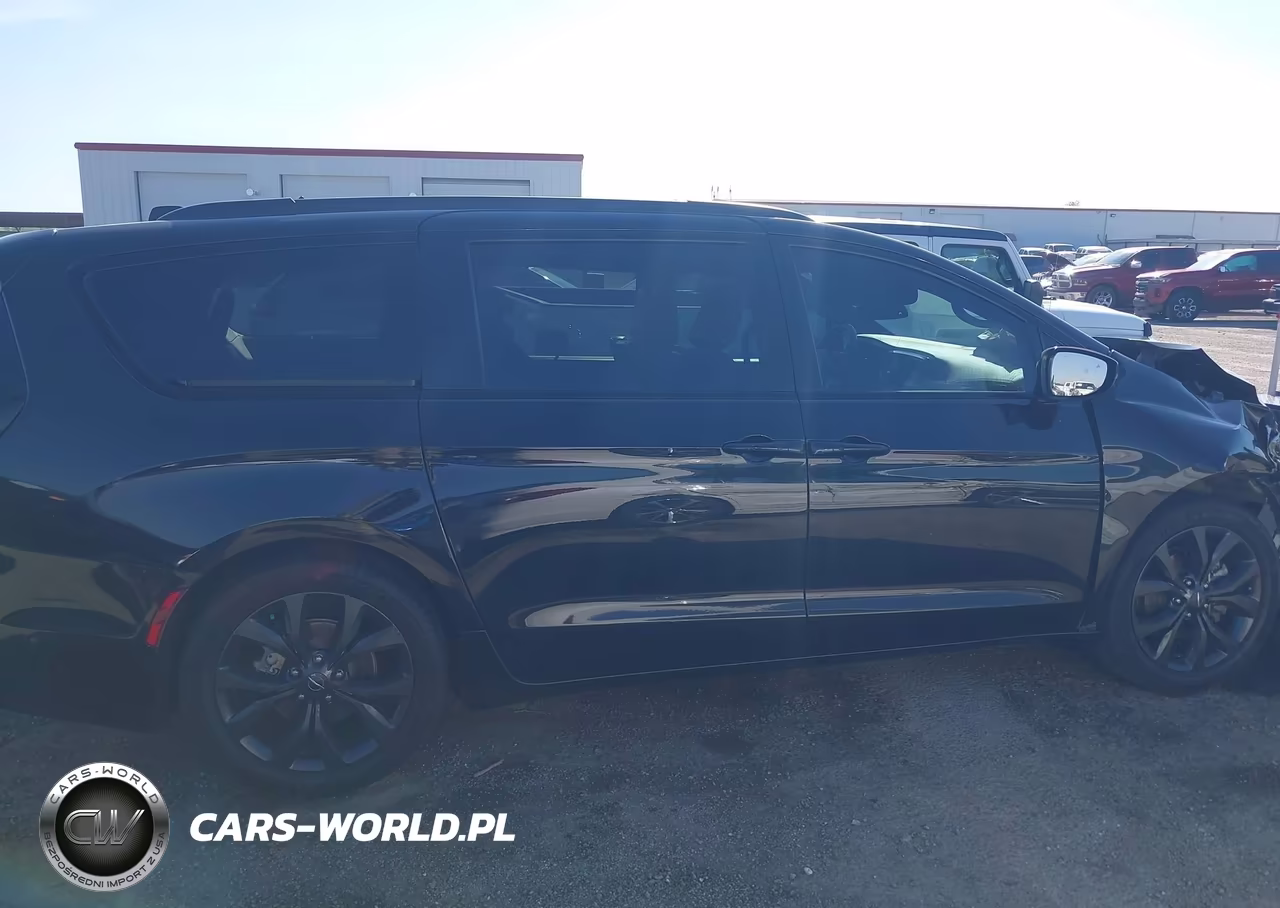2019 Chrysler Pacifica Limited VIN:2C4RC1GG6KR500115 - 13