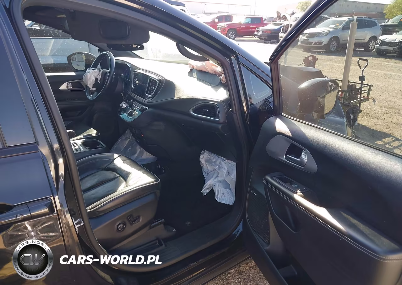 2019 Chrysler Pacifica Limited VIN:2C4RC1GG6KR500115 - 5