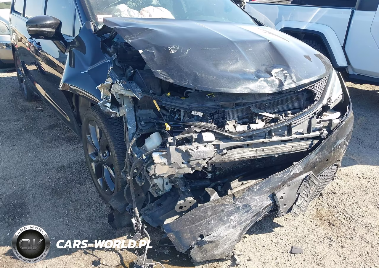 2019 Chrysler Pacifica Limited VIN:2C4RC1GG6KR500115 - 6