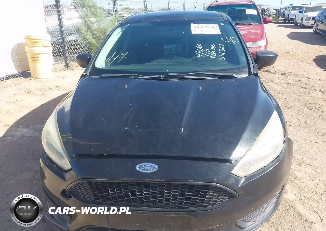 2018 Ford Focus Se VIN:1FADP3K24JL331361 - 12