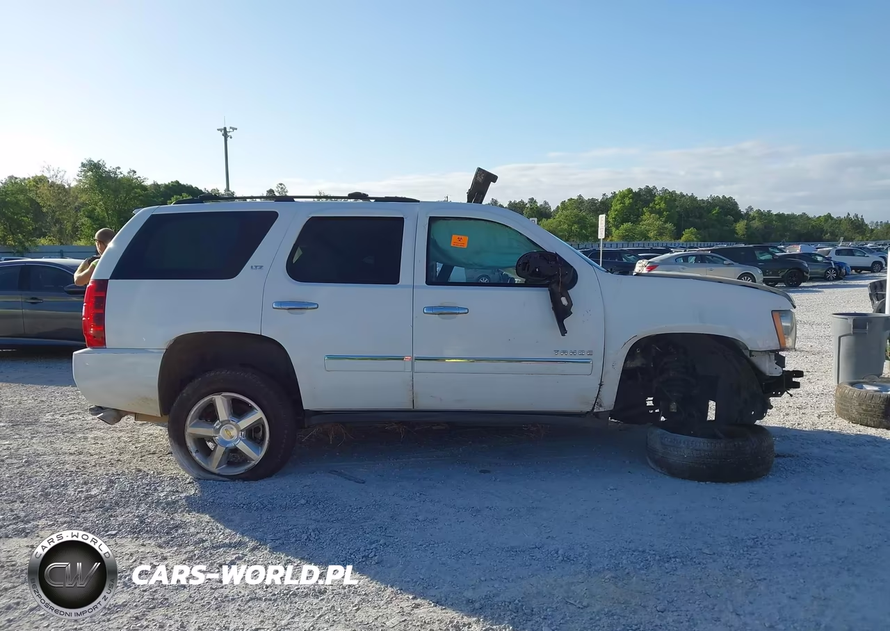 2010 Chevrolet Tahoe Ltz VIN:1GNUCCE07AR222283 - 14