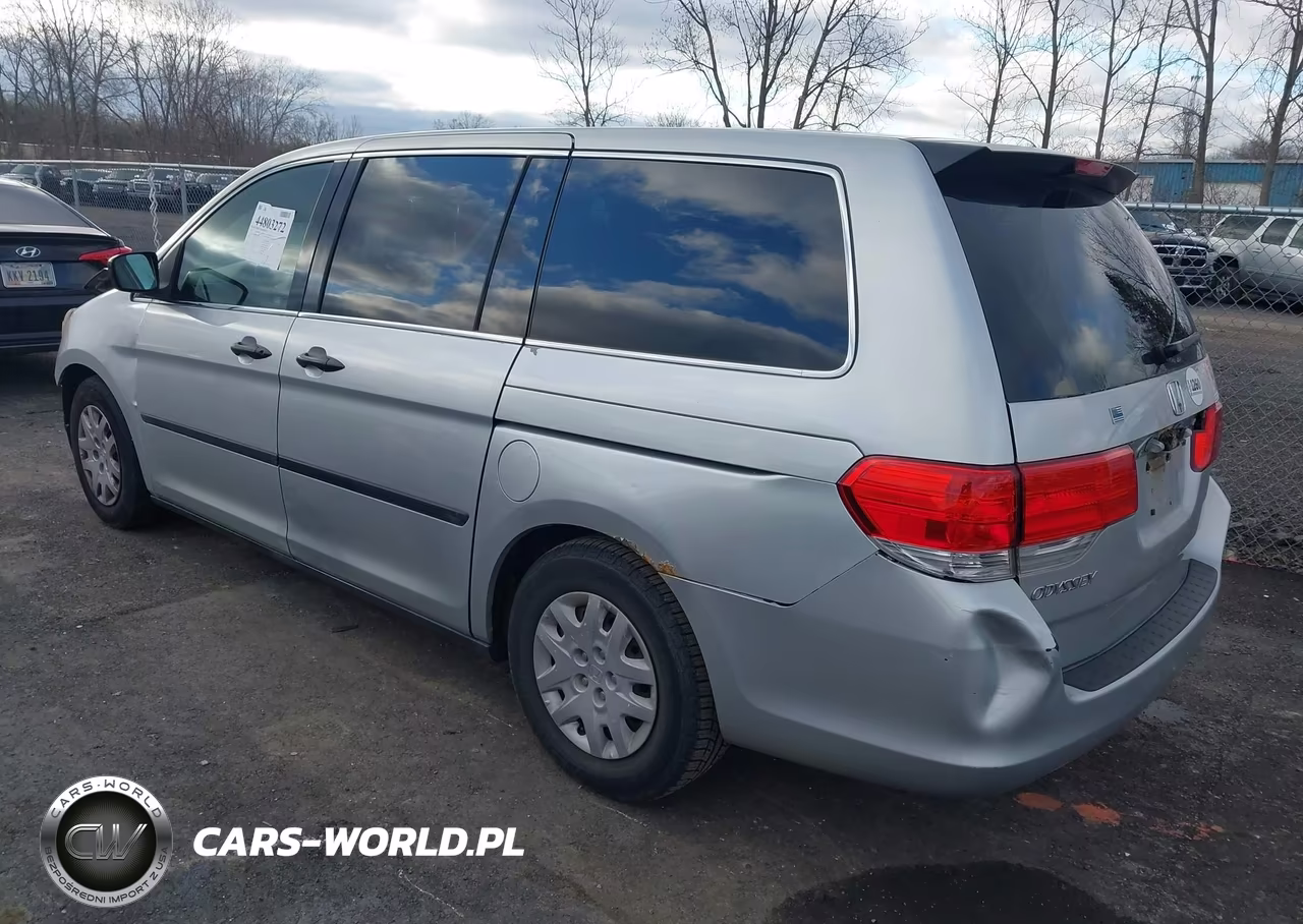 2010 Honda Odyssey Lx VIN:5FNRL3H20AB100222 - 3