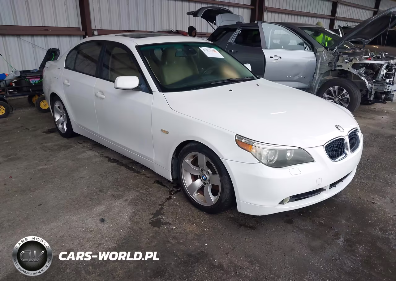 2004 BMW 525I