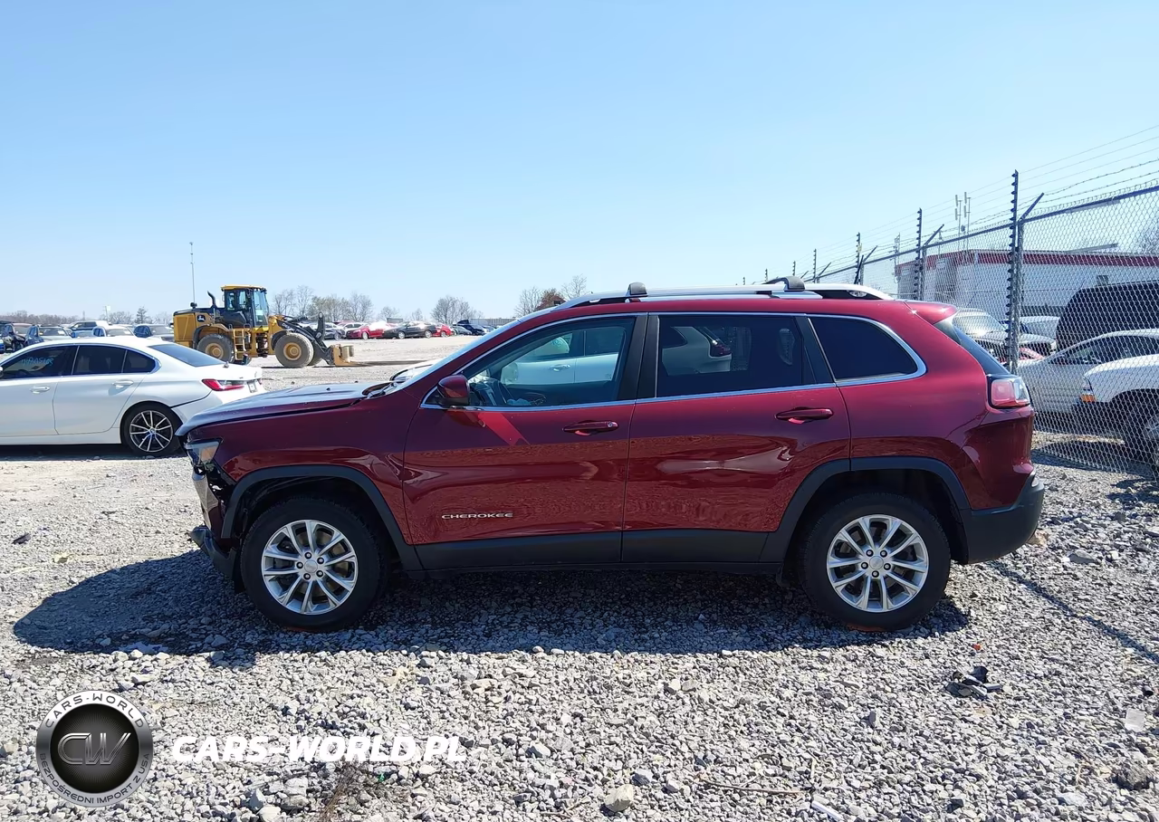 2019 Jeep Cherokee Latitude 4X4 VIN:1C4PJMCB6KD311394 - 14