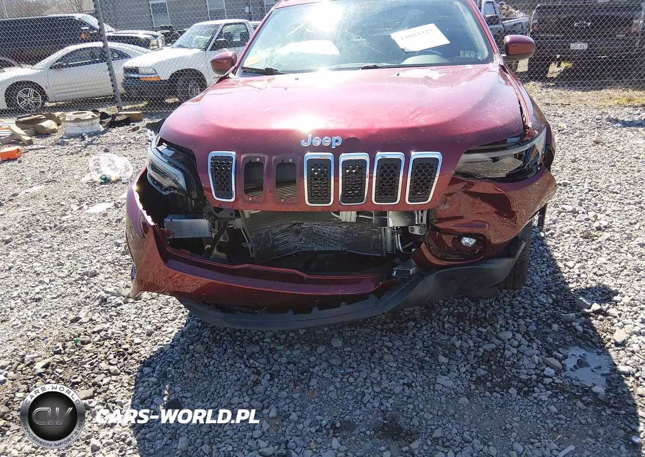 2019 Jeep Cherokee Latitude 4X4 VIN:1C4PJMCB6KD311394 - 6
