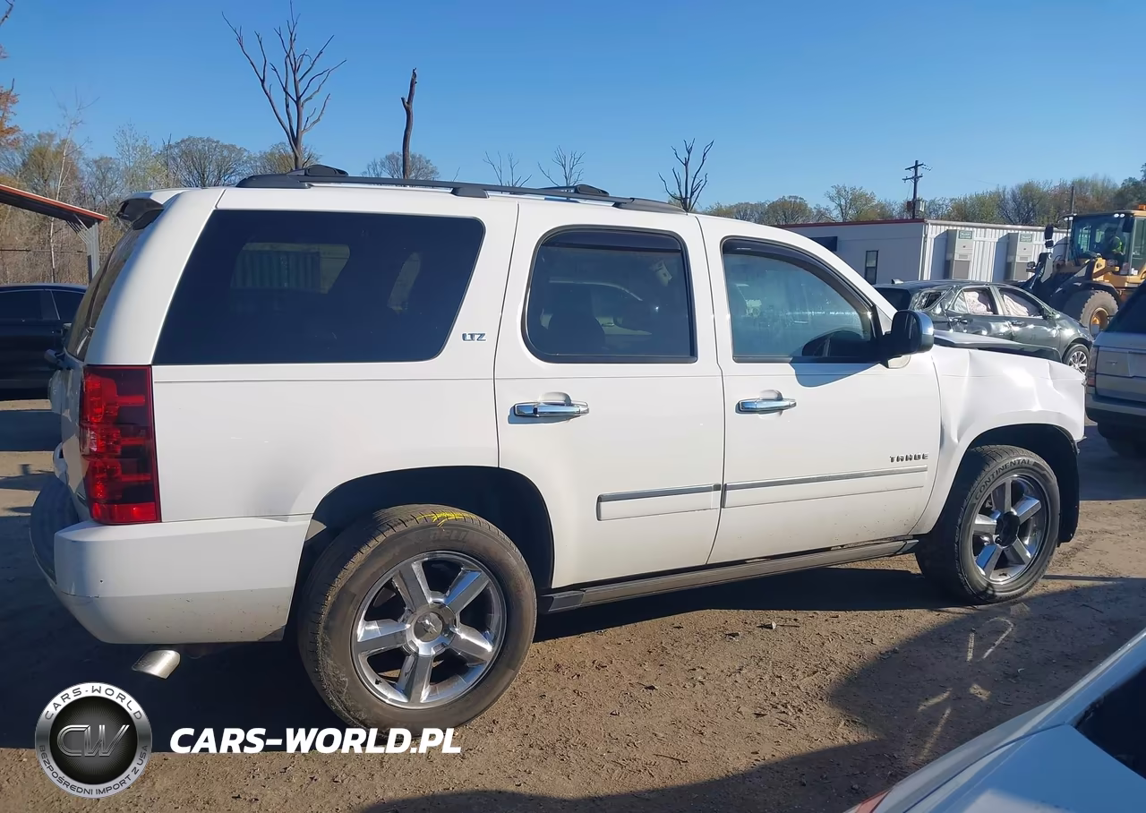 2011 Chevrolet Tahoe Ltz VIN:1GNSKCE04BR228389 - 13