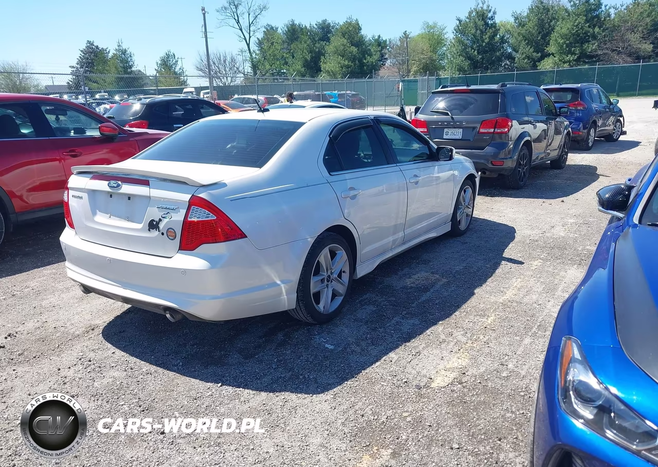 2012 Ford Fusion Sport VIN:3FAHP0KC4CR236358 - 4