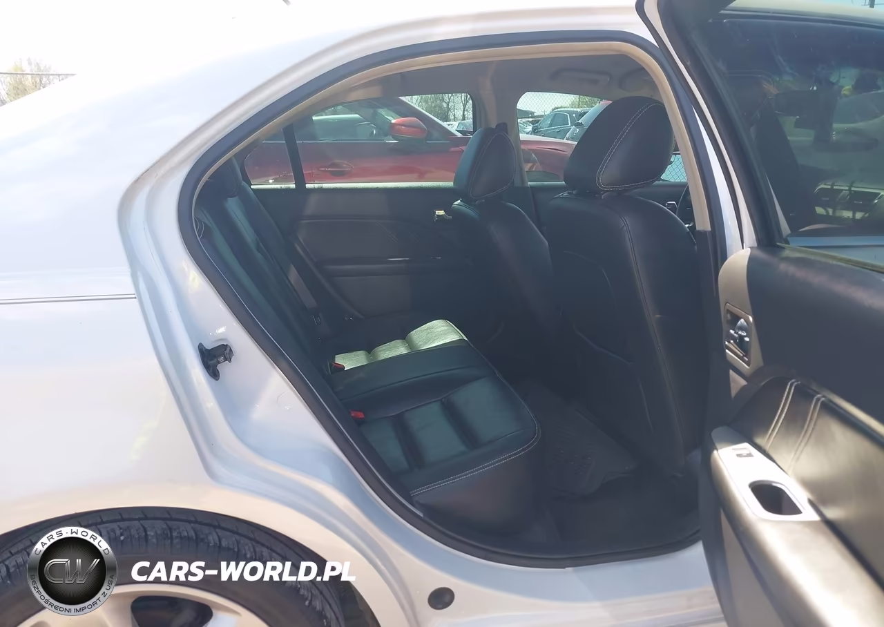 2012 Ford Fusion Sport VIN:3FAHP0KC4CR236358 - 7