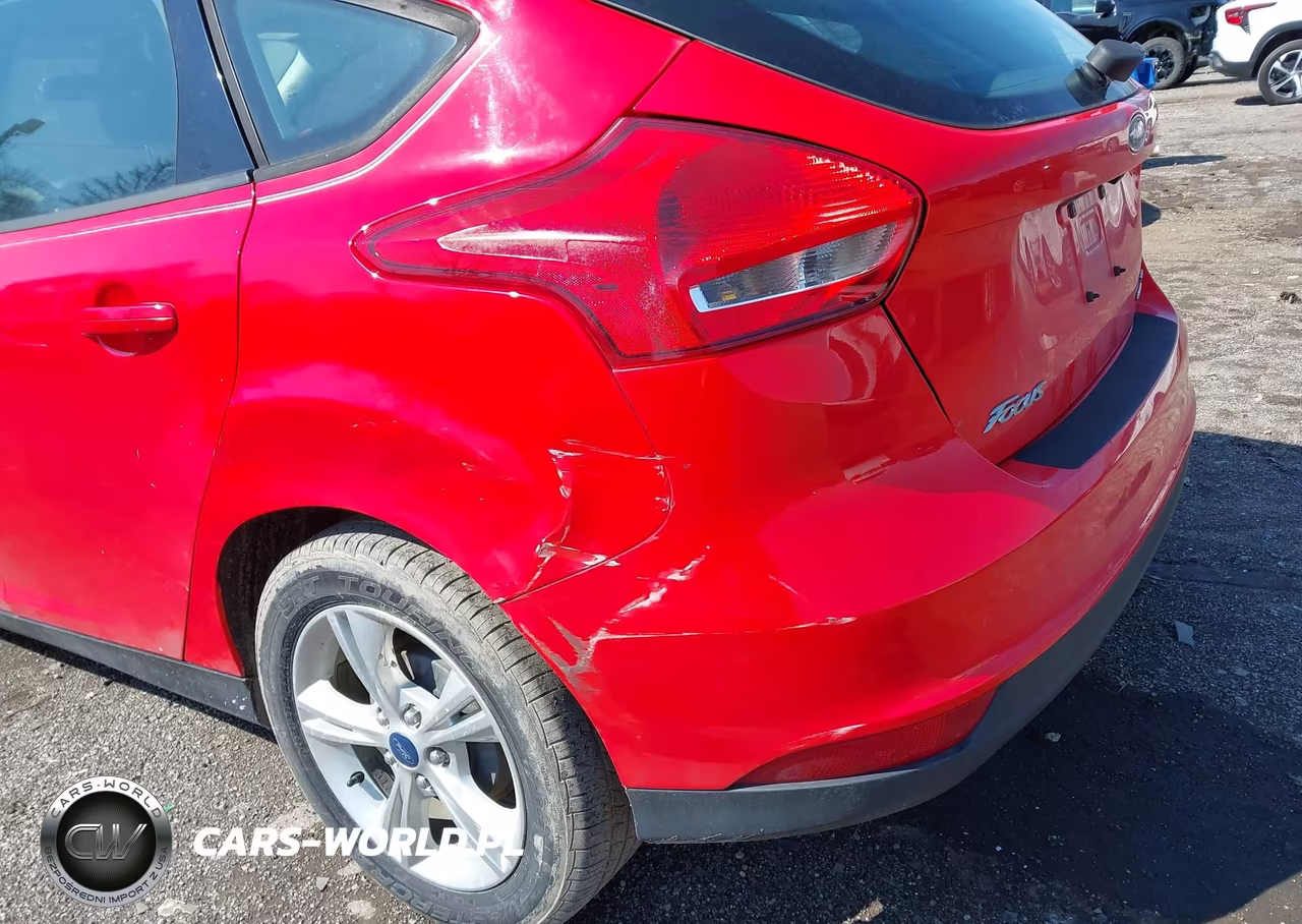 2016 Ford Focus Se VIN:1FADP3K2XGL204266 - 6
