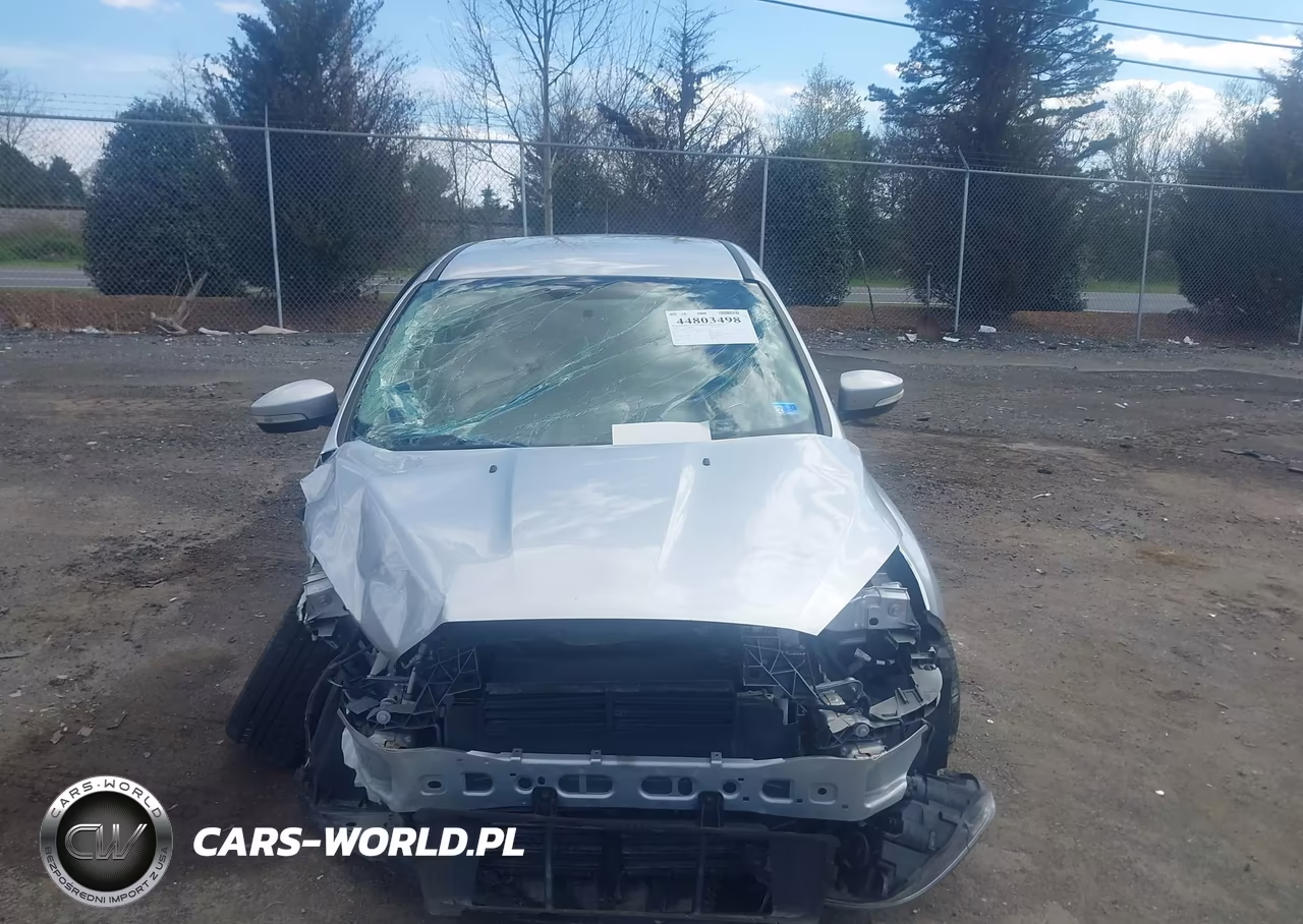 2018 Ford Focus Se VIN:1FADP3F25JL275960 - 13