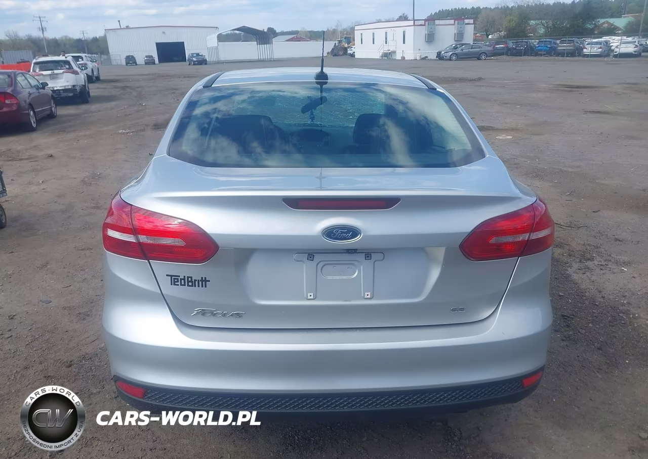 2018 Ford Focus Se VIN:1FADP3F25JL275960 - 17