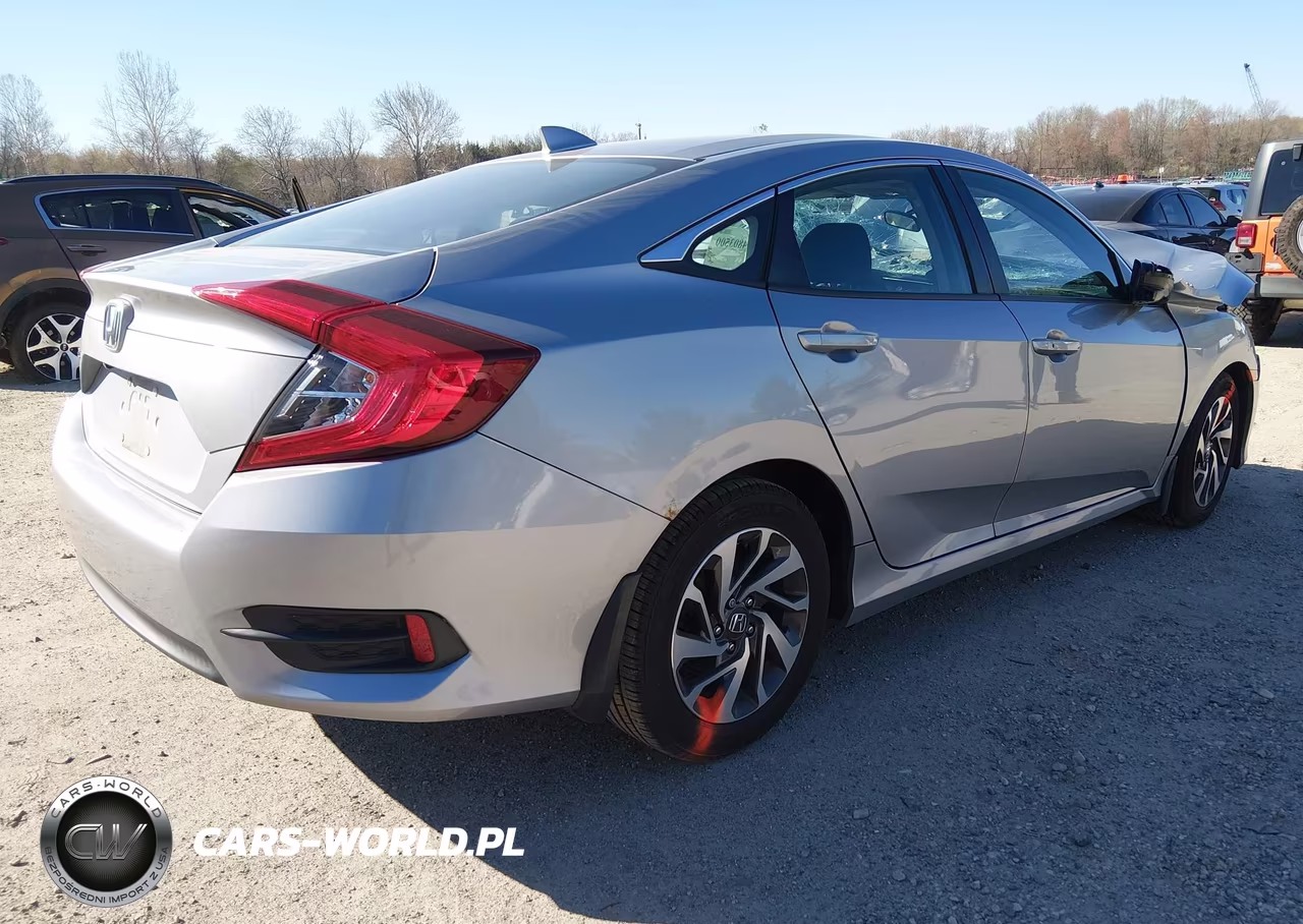 2018 Honda Civic Ex VIN:2HGFC2F77JH518137 - 4