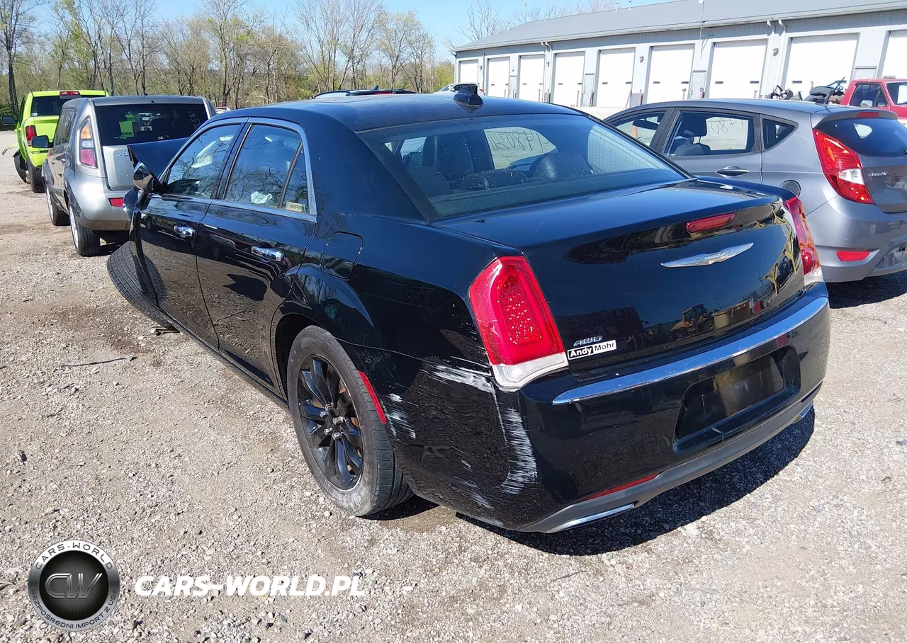 2016 Chrysler 300C Awd VIN:2C3CCAKG9GH220509 - 3