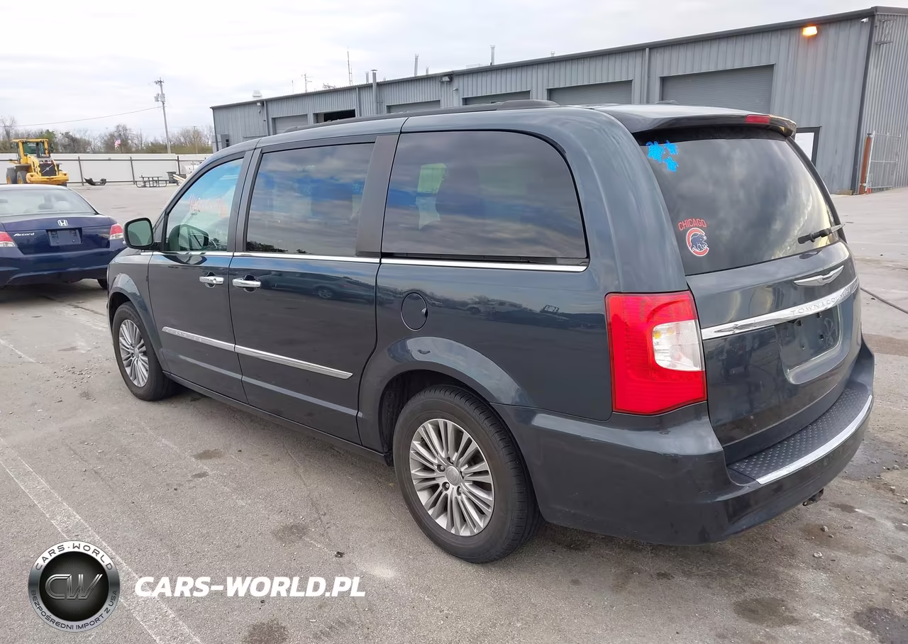 2014 Chrysler Town & Country Touring-L VIN:2C4RC1CG7ER455695 - 3