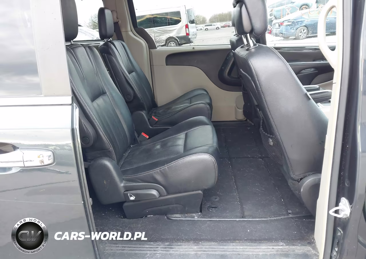 2014 Chrysler Town & Country Touring-L VIN:2C4RC1CG7ER455695 - 8
