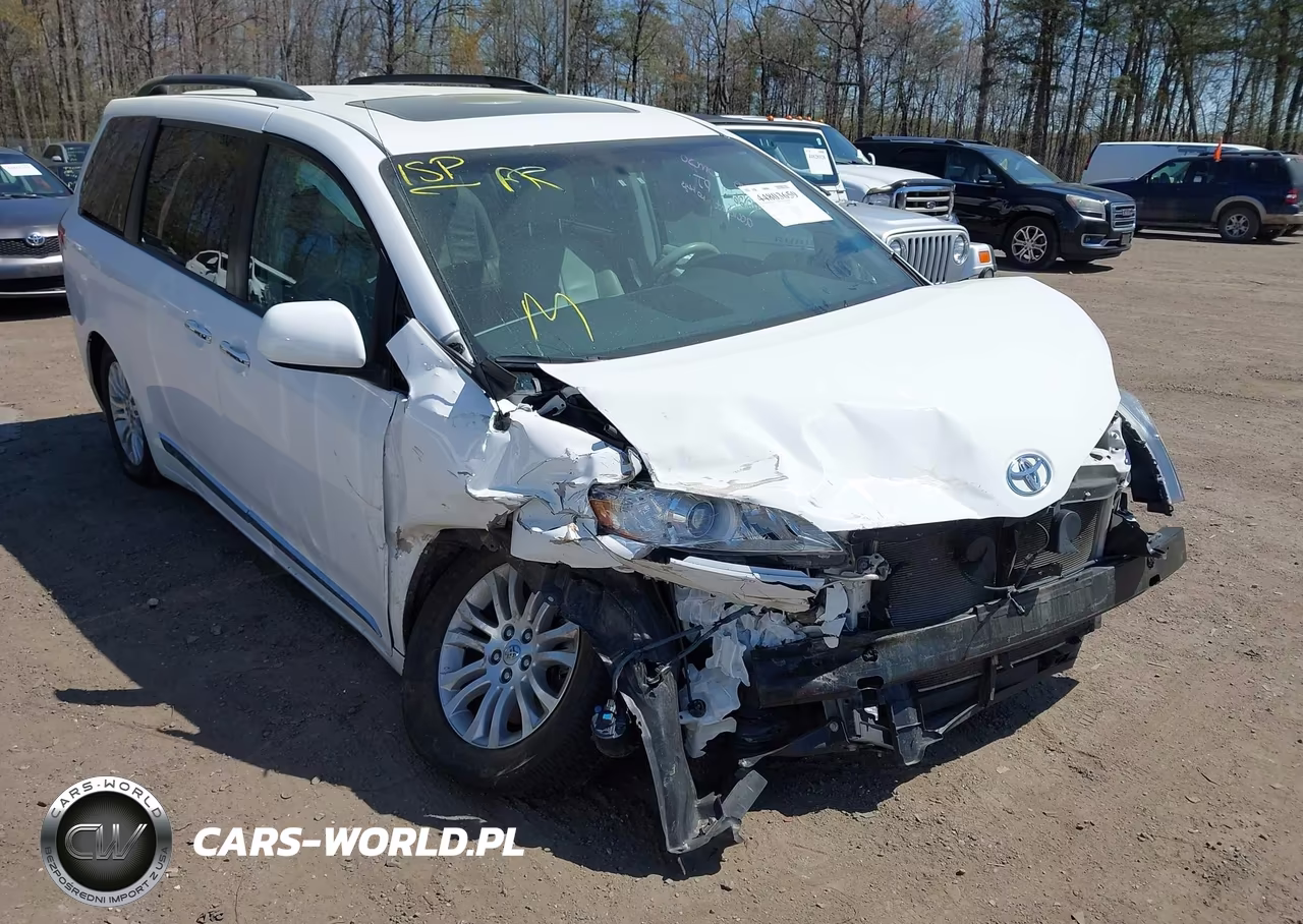 2014 Toyota Sienna Xle V6 8 Passenger
