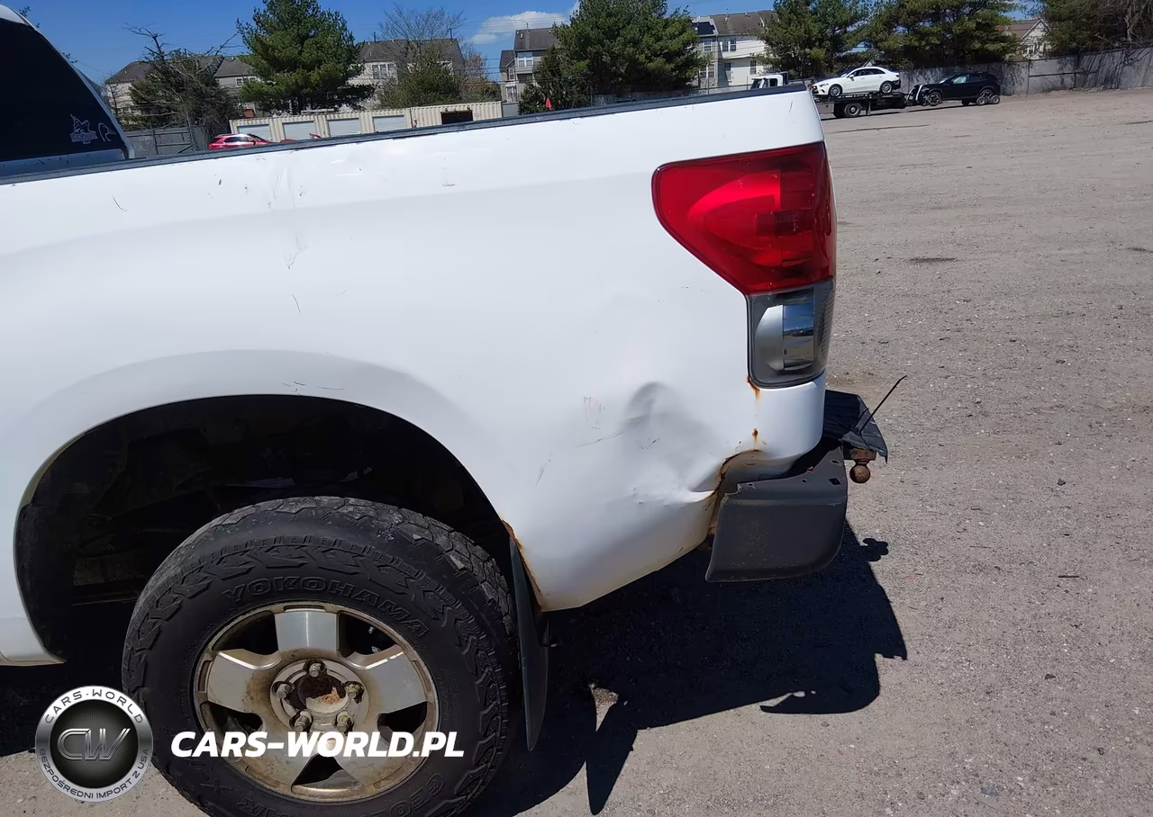 2008 Toyota Tundra Base 5.7L V8 VIN:5TFBV54148X058786 - 17