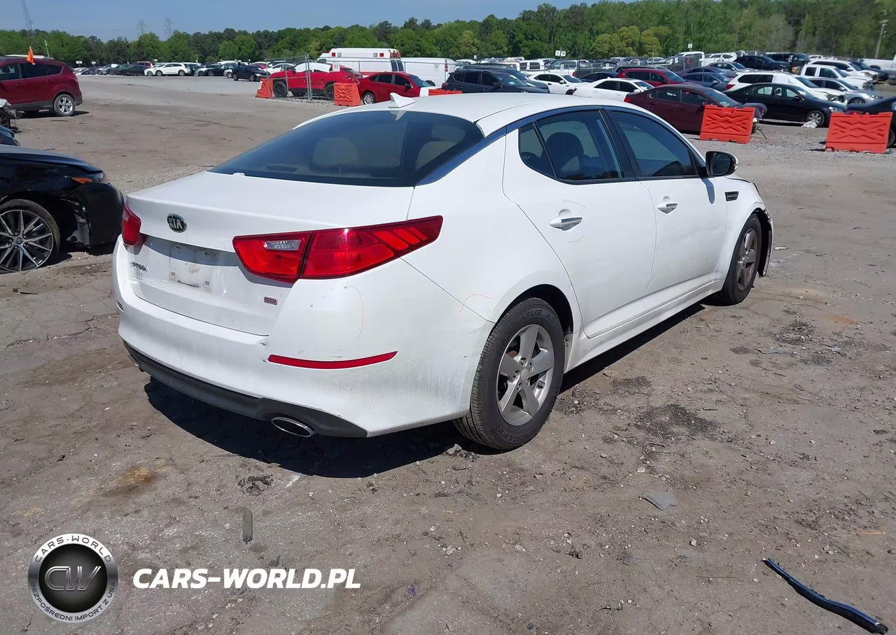 2015 Kia Optima Lx VIN:5XXGM4A72FG462279 - 4