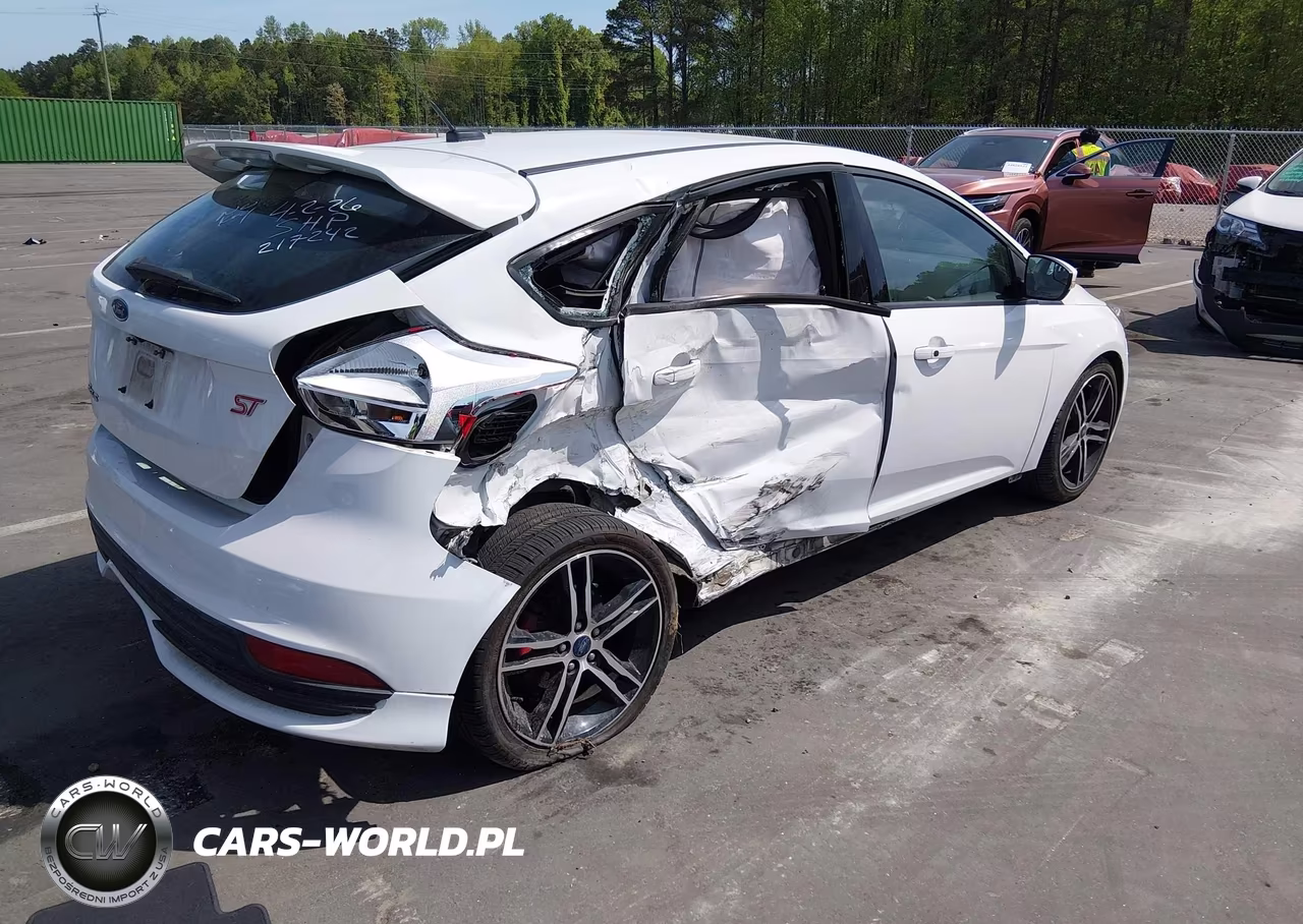 2018 Ford Focus St VIN:1FADP3L92JL307667 - 4