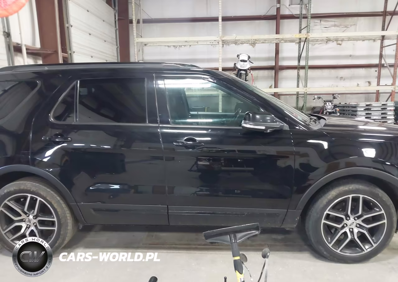 2017 Ford Explorer Sport VIN:1FM5K8GT7HGD66289 - 14
