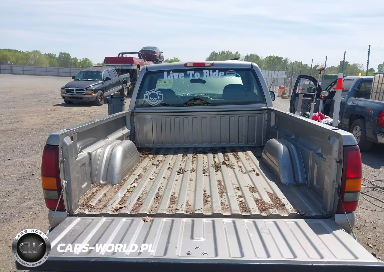 1999 Chevrolet Silverado 1500 VIN:1GCEC14W3XZ187600 - 18
