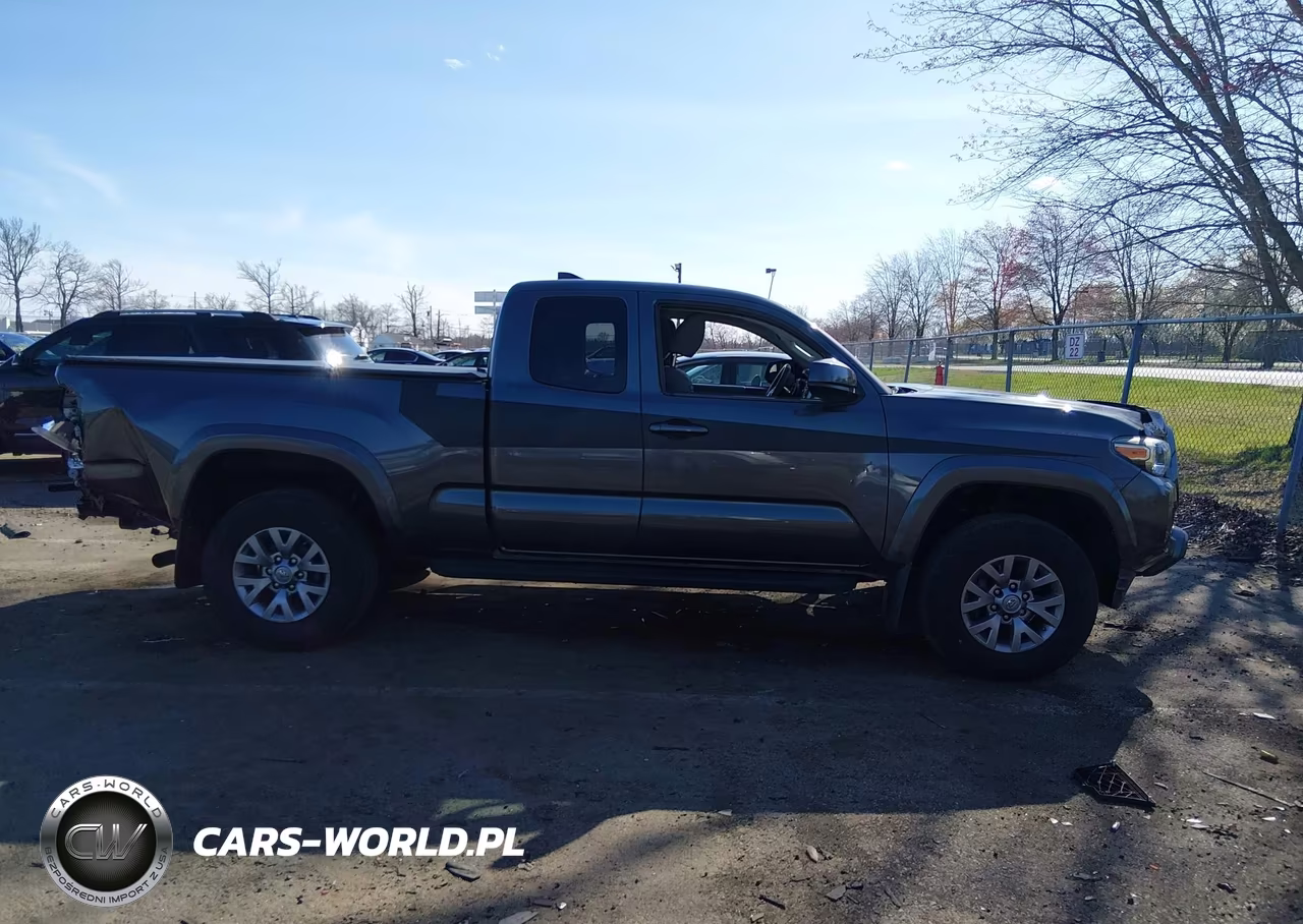 2018 Toyota Tacoma Sr5 VIN:5TFSX5EN8JX060638 - 13
