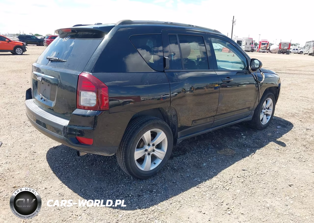 2016 Jeep Compass Sport VIN:1C4NJCBA5GD704918 - 4