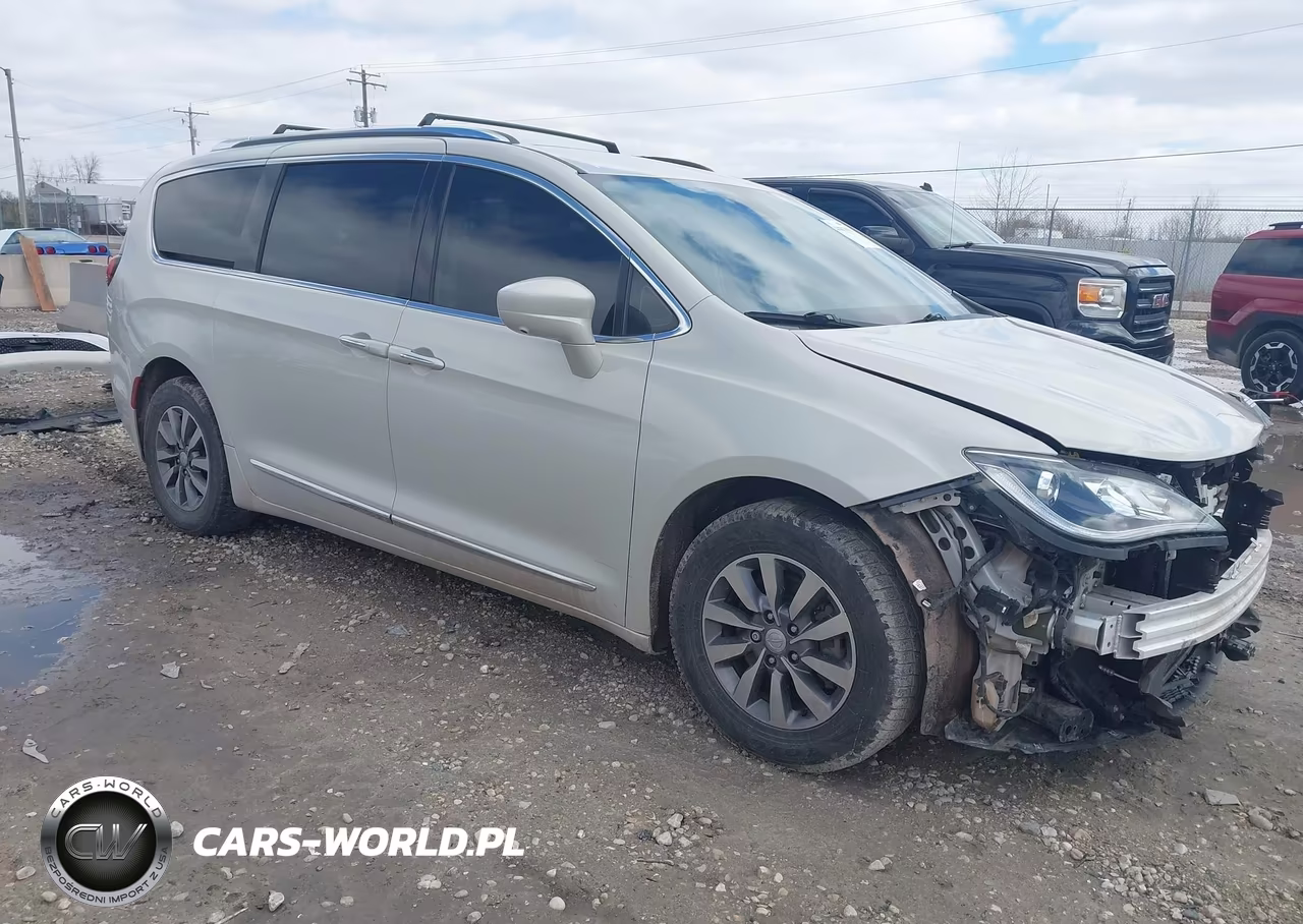 2020 Chrysler Pacifica Touring L Plus