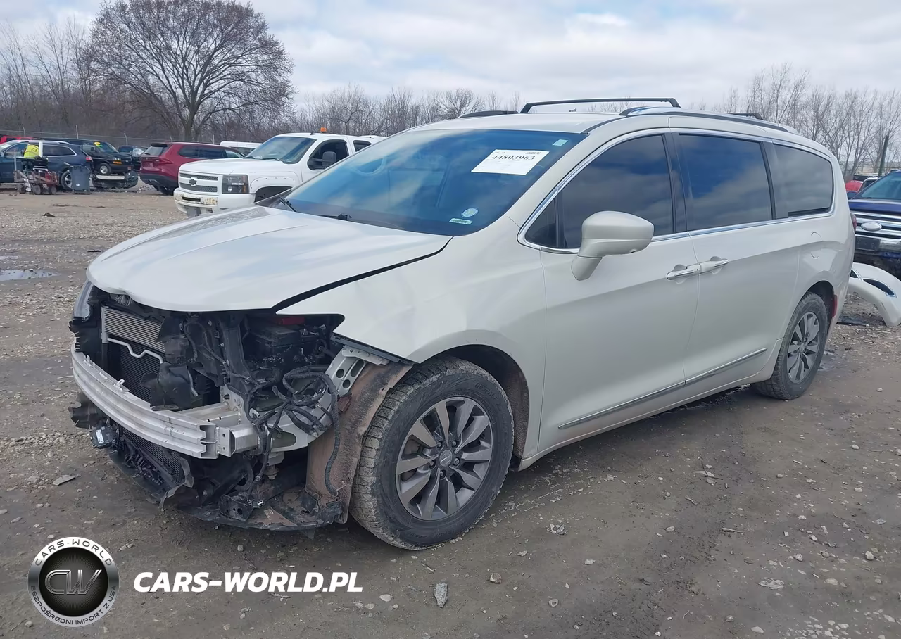 2020 Chrysler Pacifica Touring L Plus VIN:2C4RC1EG2LR109418 - 2