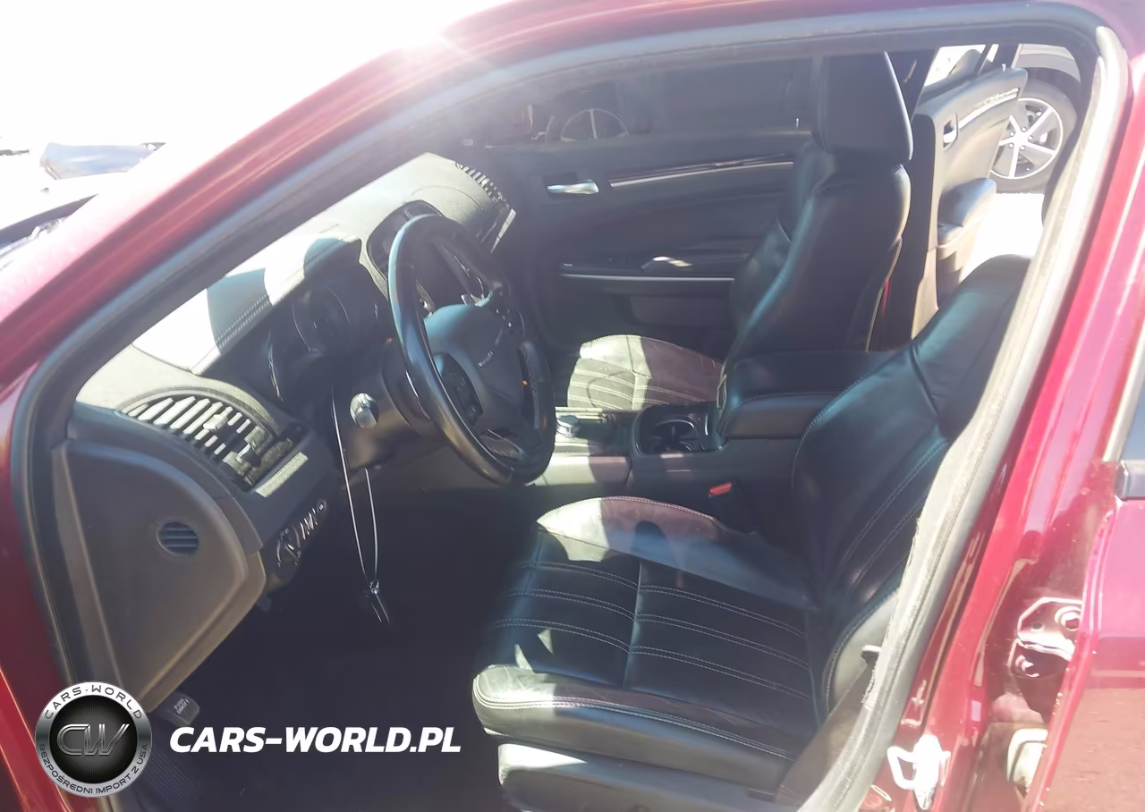 2019 Chrysler 300 300S VIN:2C3CCABGXKH628753 - 5