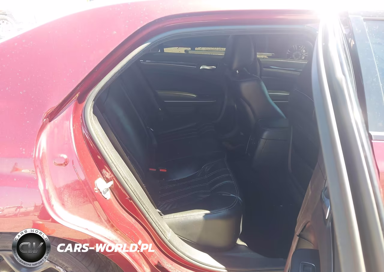 2019 Chrysler 300 300S VIN:2C3CCABGXKH628753 - 8