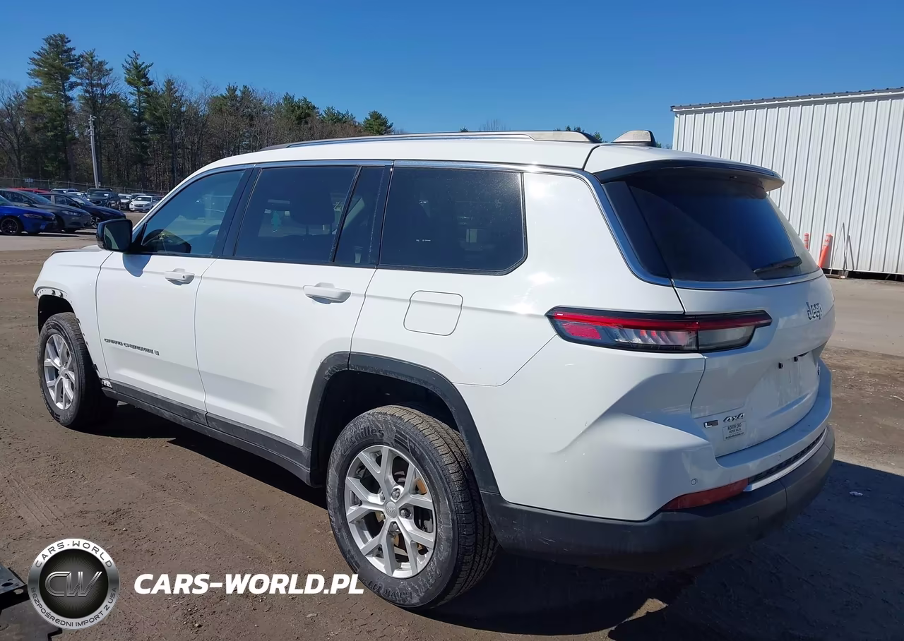 2023 Jeep Grand Cherokee L Limited 4X4 VIN:1C4RJKBG8P8701939 - 3