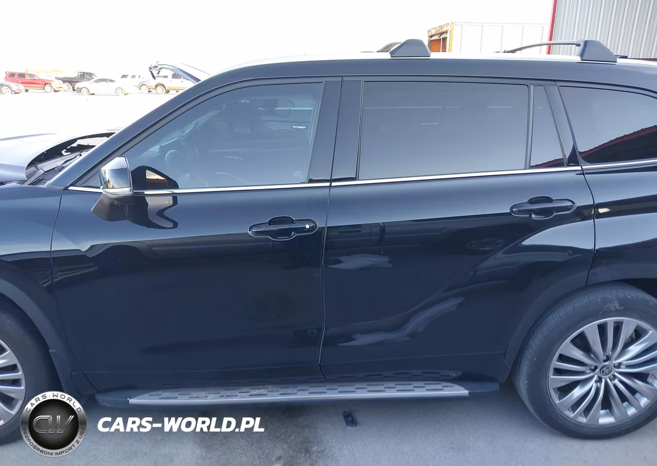 2023 Toyota Highlander Platinum VIN:5TDKDRAH0PS042469 - 15