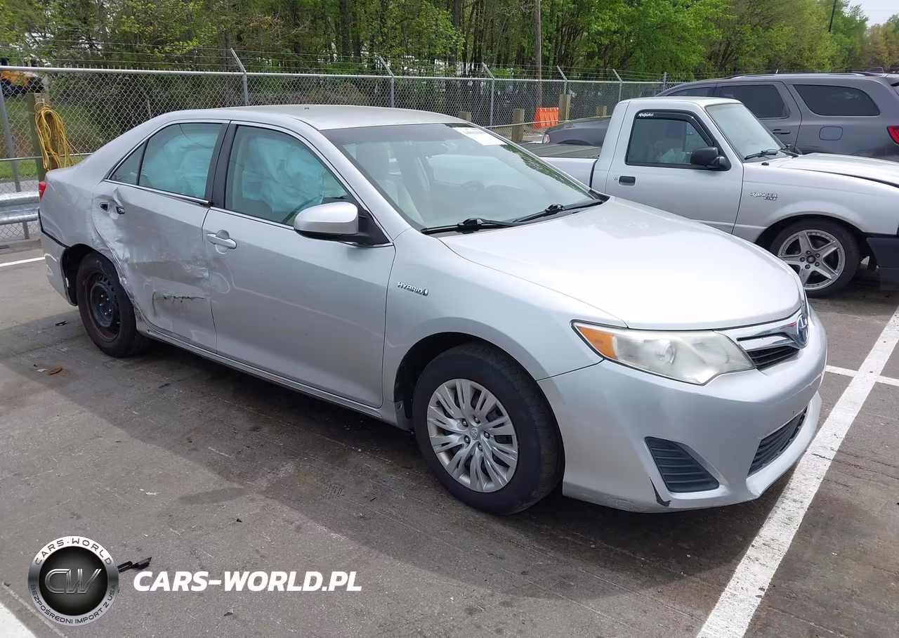 2014 Toyota Camry Hybrid Le