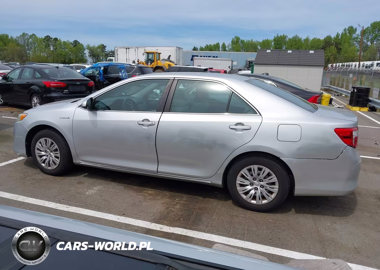 2014 Toyota Camry Hybrid Le VIN:4T1BD1FK3EU107762 - 14