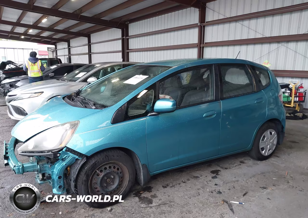 2012 Honda Fit VIN:JHMGE8H33CC003828 - 13
