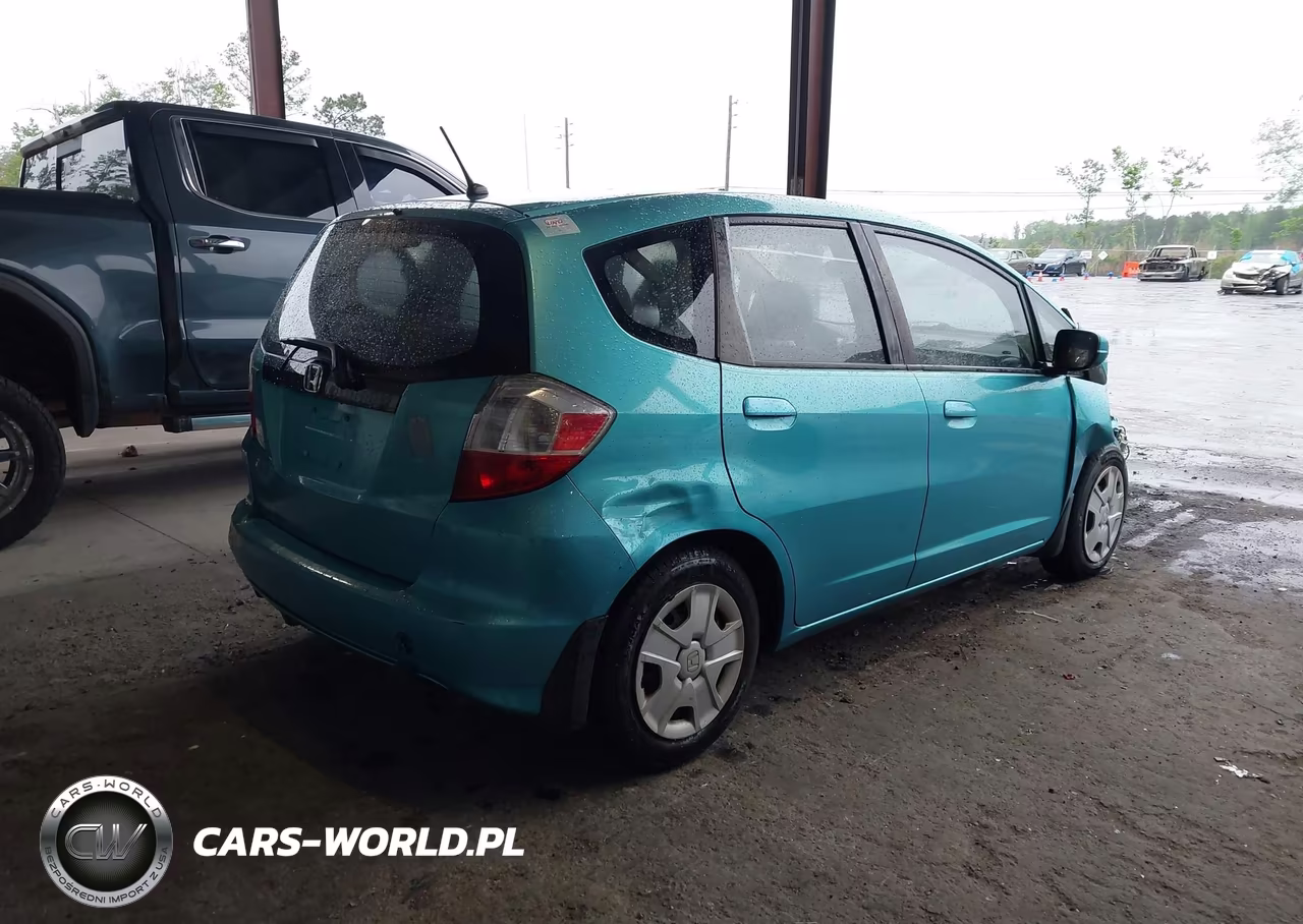 2012 Honda Fit VIN:JHMGE8H33CC003828 - 4