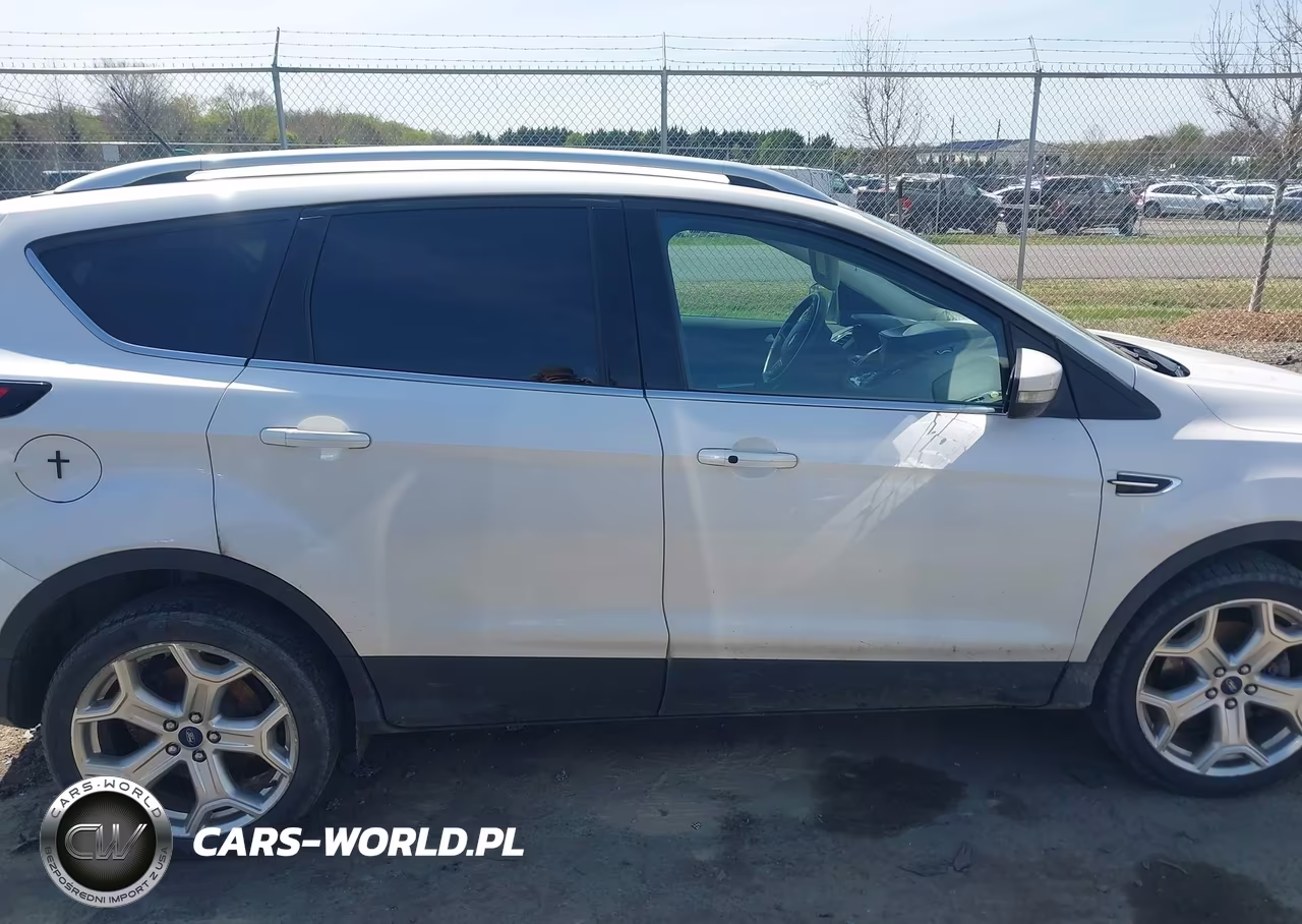 2019 Ford Escape Titanium VIN:1FMCU9J98KUC30475 - 13