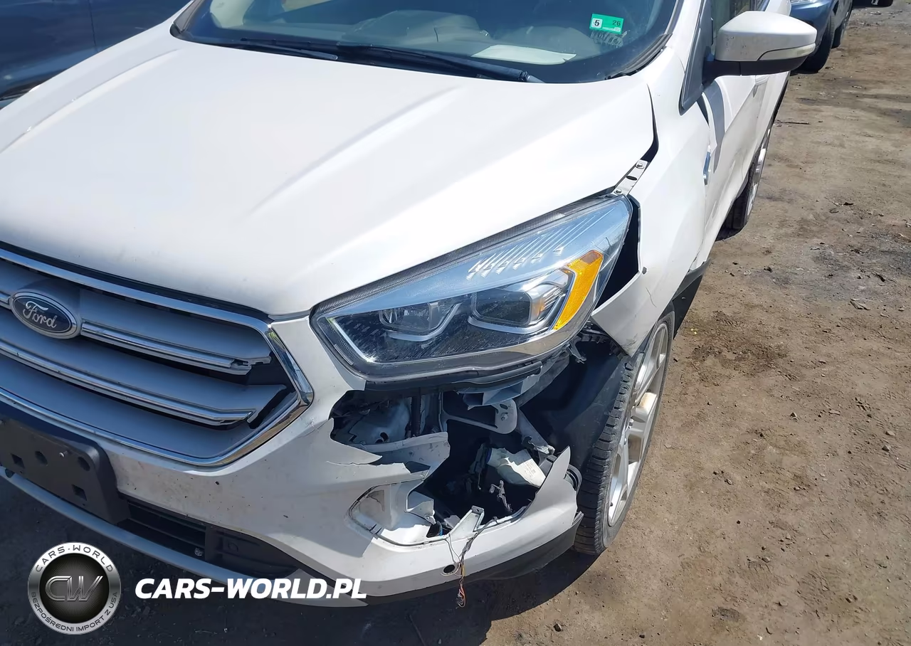 2019 Ford Escape Titanium VIN:1FMCU9J98KUC30475 - 6