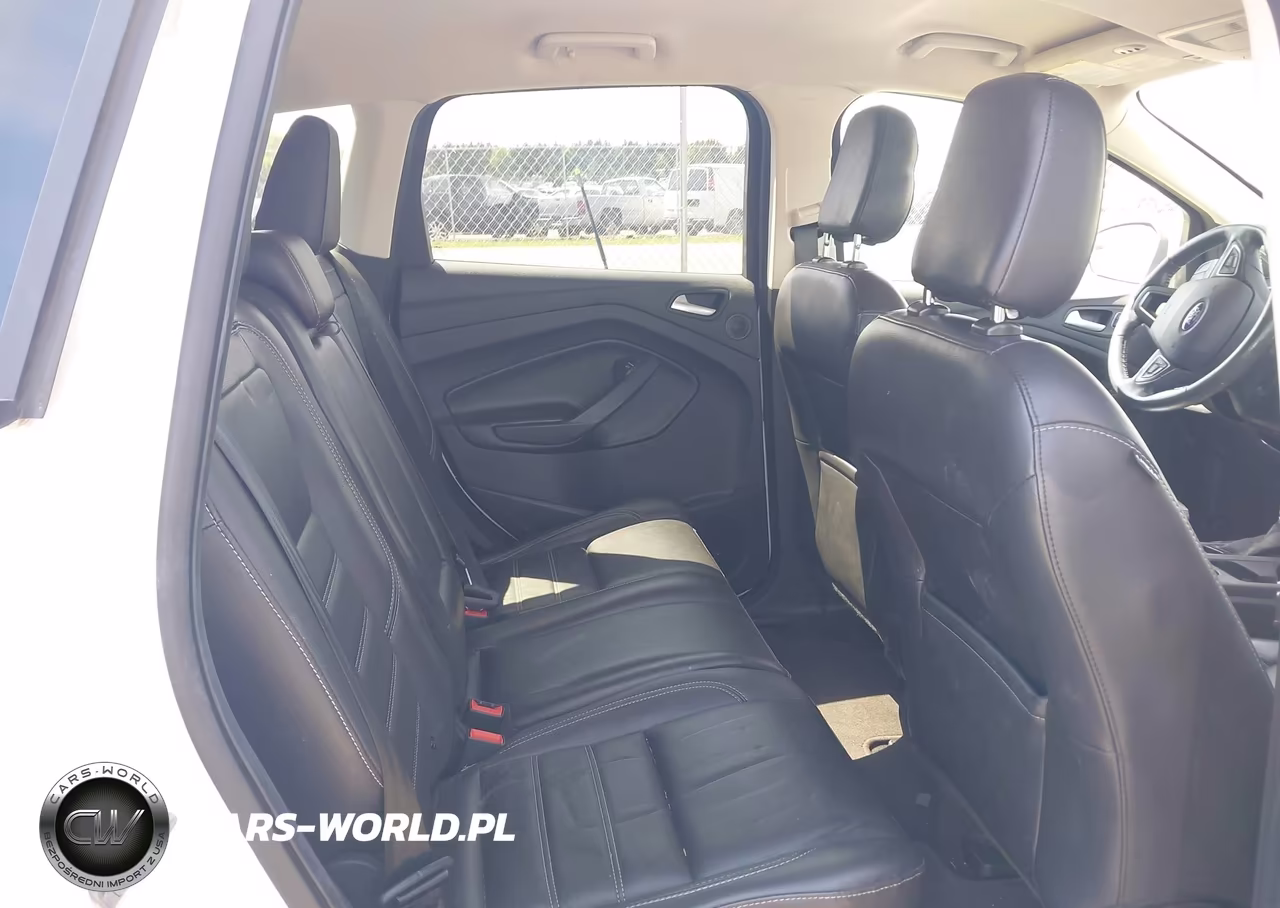 2019 Ford Escape Titanium VIN:1FMCU9J98KUC30475 - 8