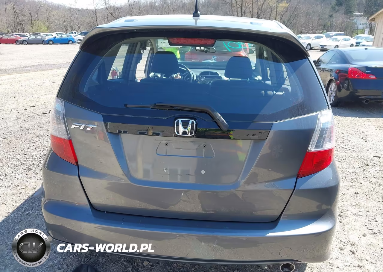 2013 Honda Fit Sport VIN:JHMGE8H50DC013168 - 17