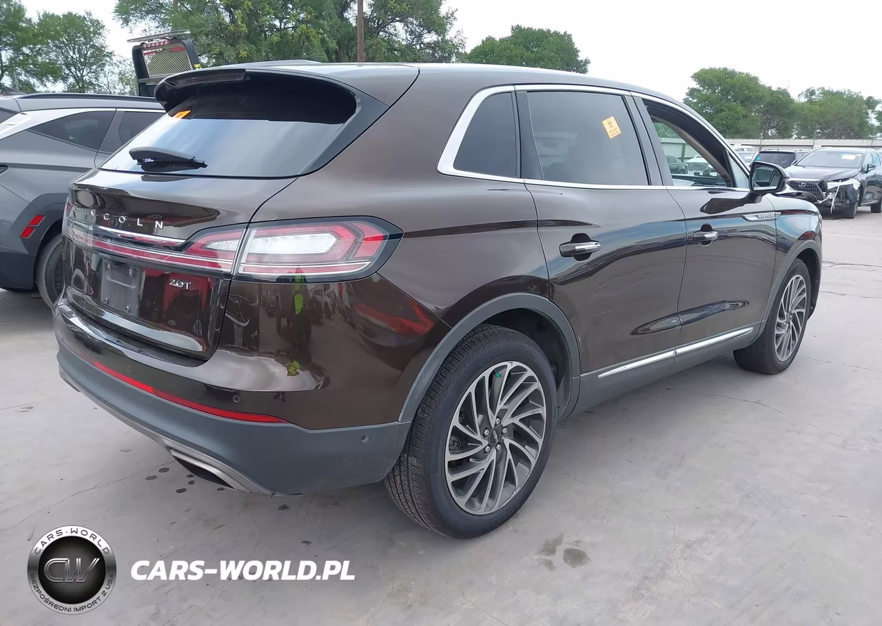 2019 Lincoln Nautilus Reserve VIN:2LMPJ6L9XKBL23126 - 4
