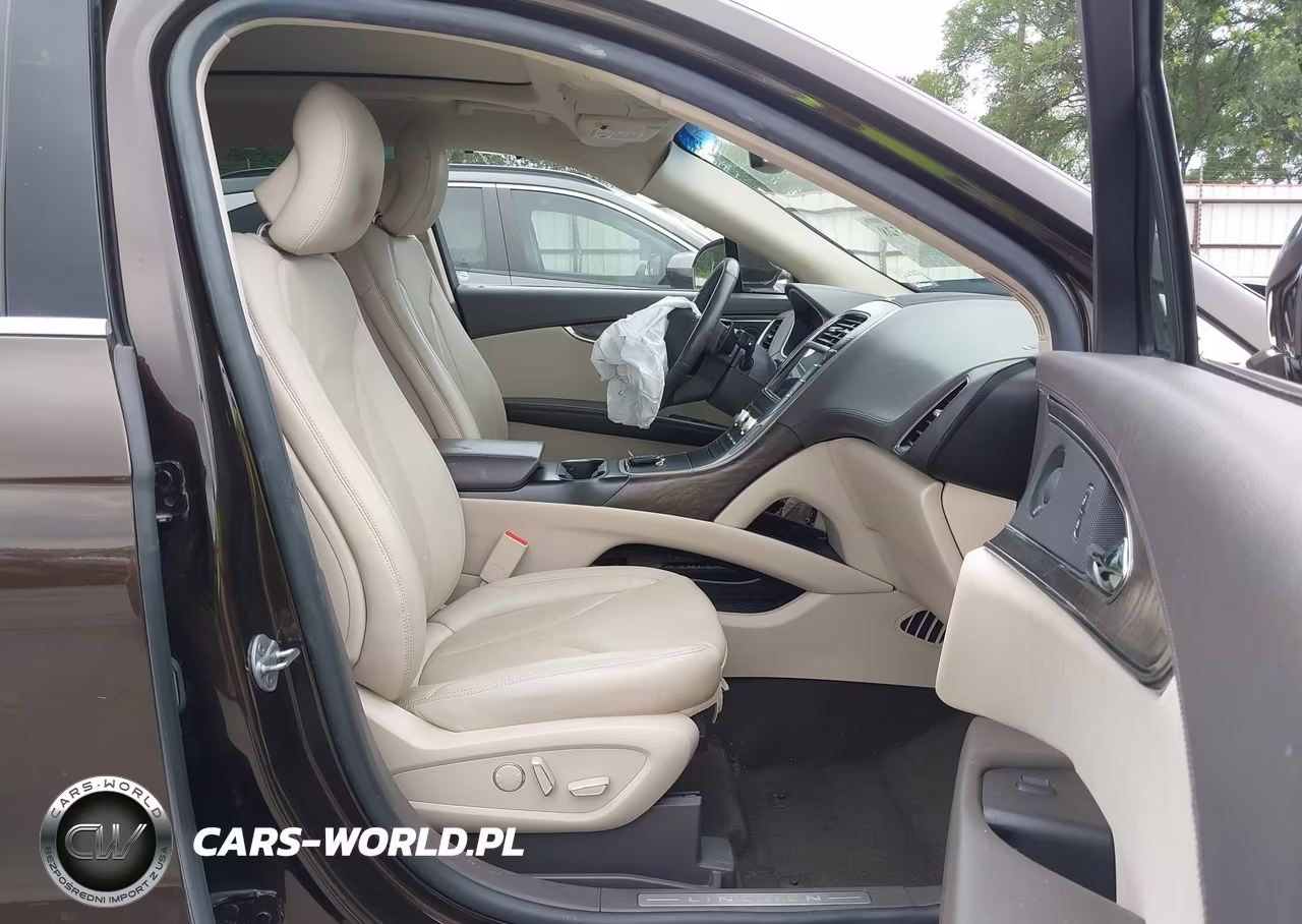 2019 Lincoln Nautilus Reserve VIN:2LMPJ6L9XKBL23126 - 5