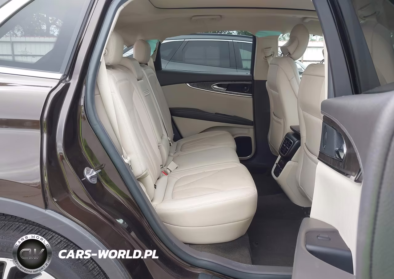 2019 Lincoln Nautilus Reserve VIN:2LMPJ6L9XKBL23126 - 8