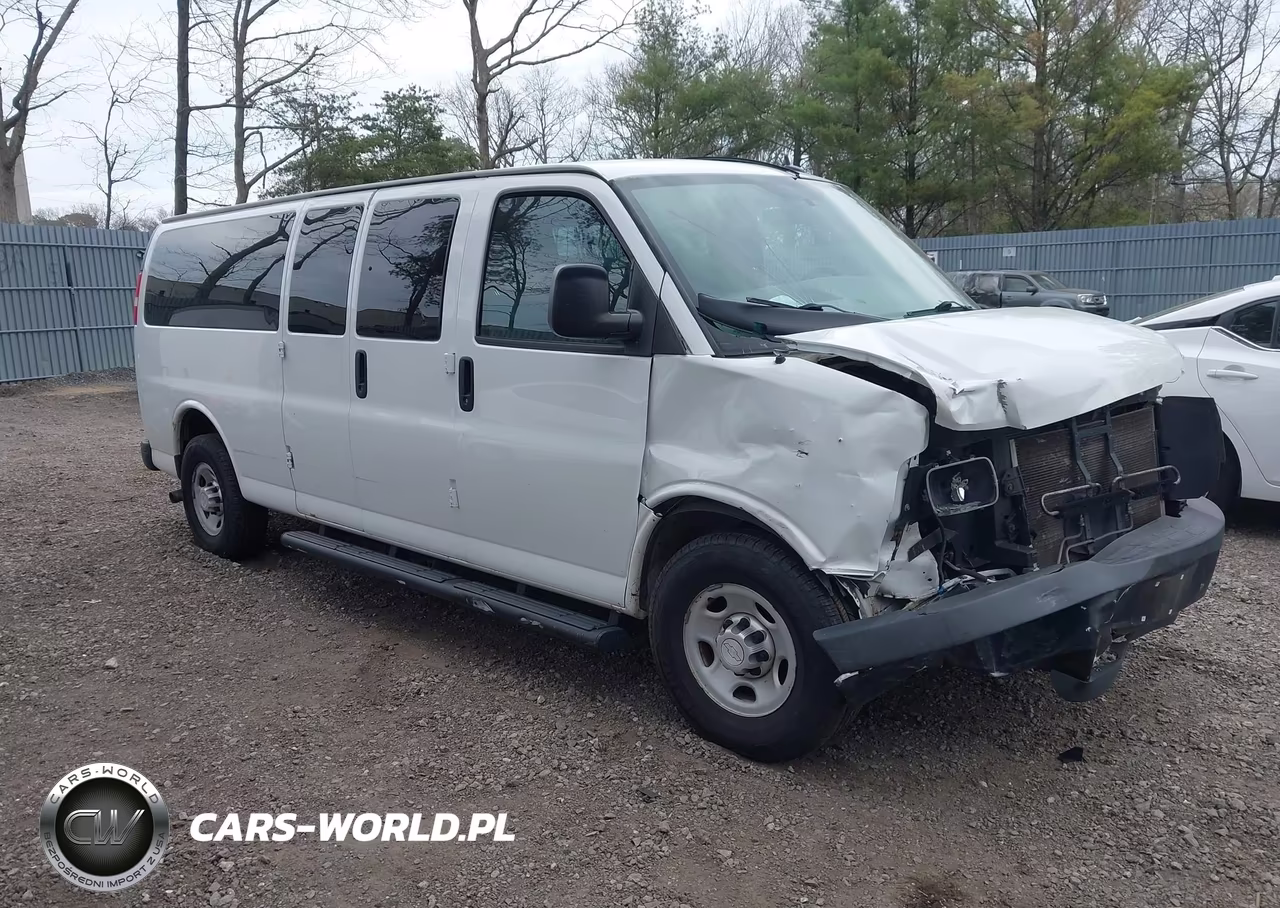 2015 Chevrolet Express 3500 Ls