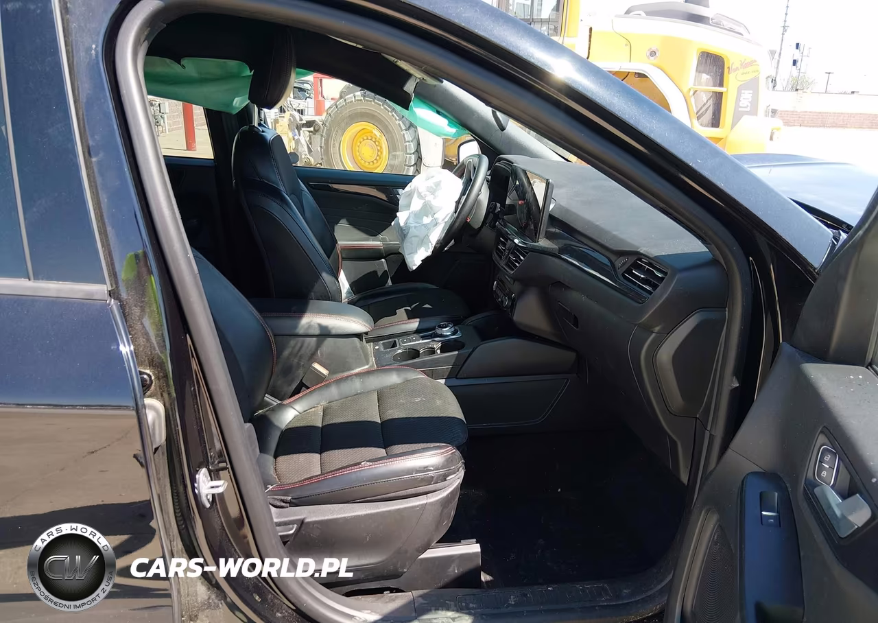 2023 Ford Escape St-Line VIN:1FMCU9MN8PUA98639 - 5
